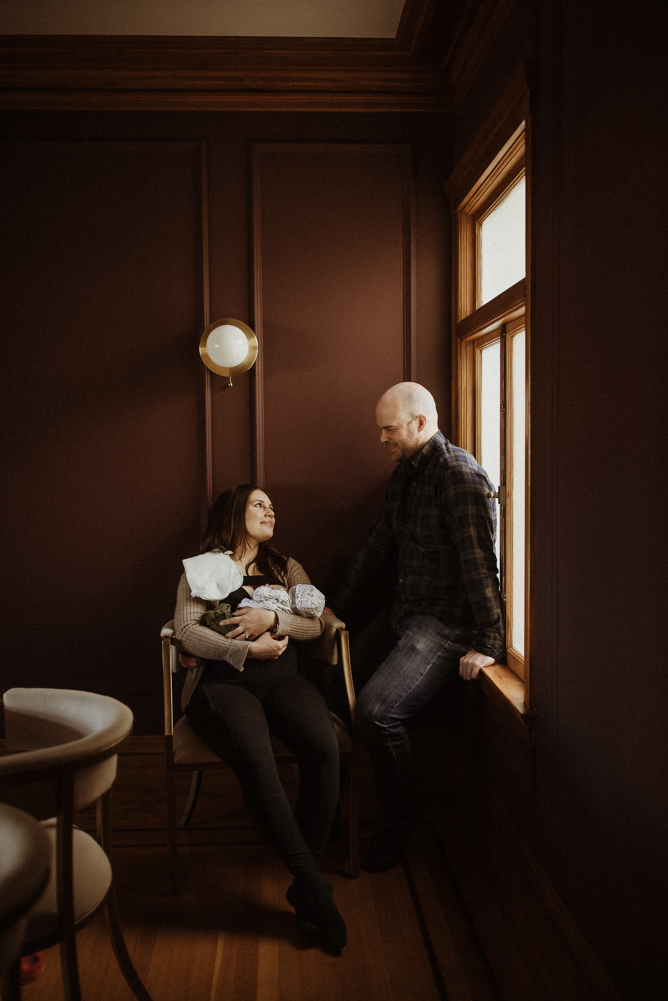 photo of mom, dad and baby by Ashley Kaplan Photography 